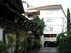 Tawan Court Hotel